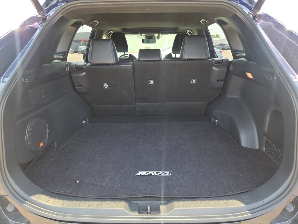 Used 2019 Toyota RAV4 XSE w/ Carpet Mat Package AWD/4WD image 29