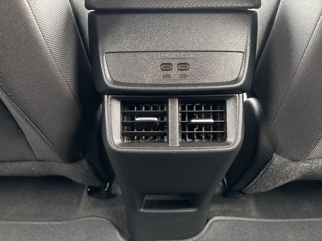 Used 2025 Chevrolet Equinox LT FWD image 31
