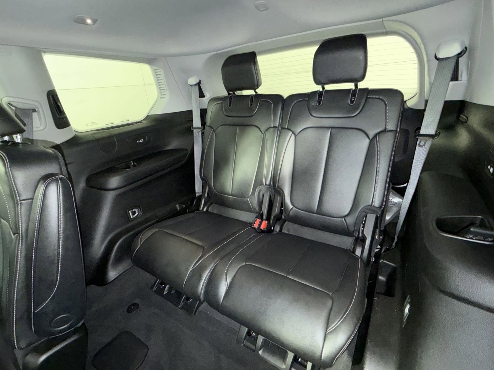 Used 2023 Jeep Grand Cherokee L Limited image 26