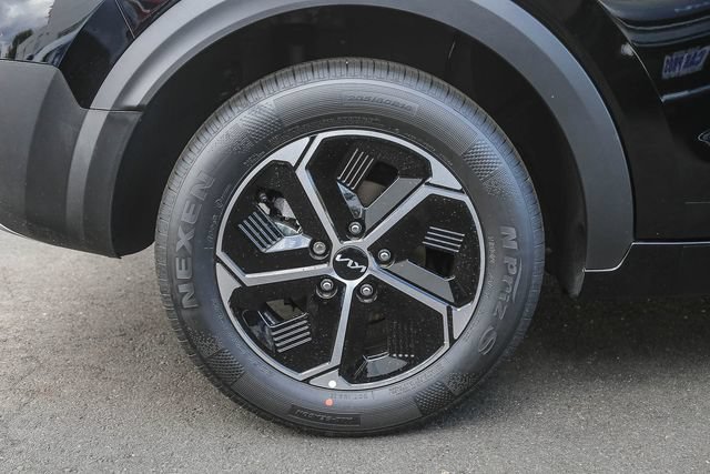 New 2026 Kia Niro EX FWD image 18