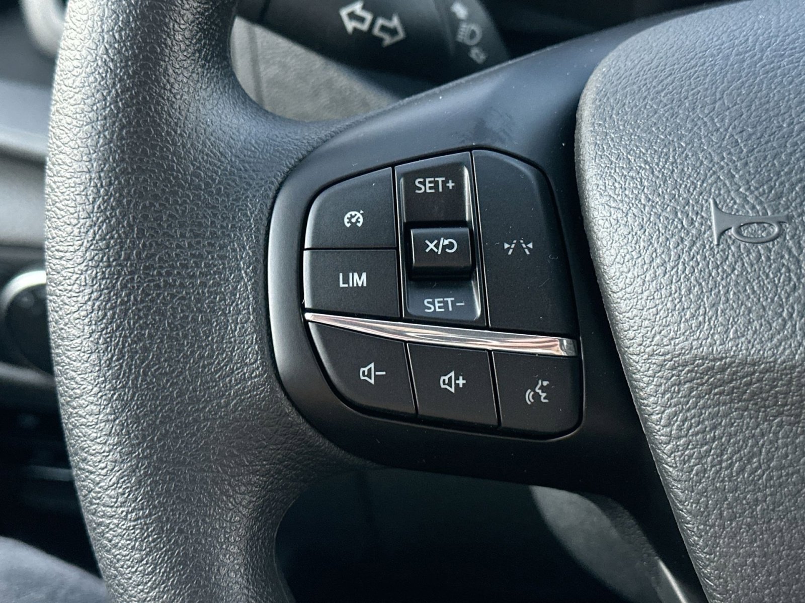 New 2026 Ford Transit 250 148 Medium Roof w/ Load Area Protection Package image 21