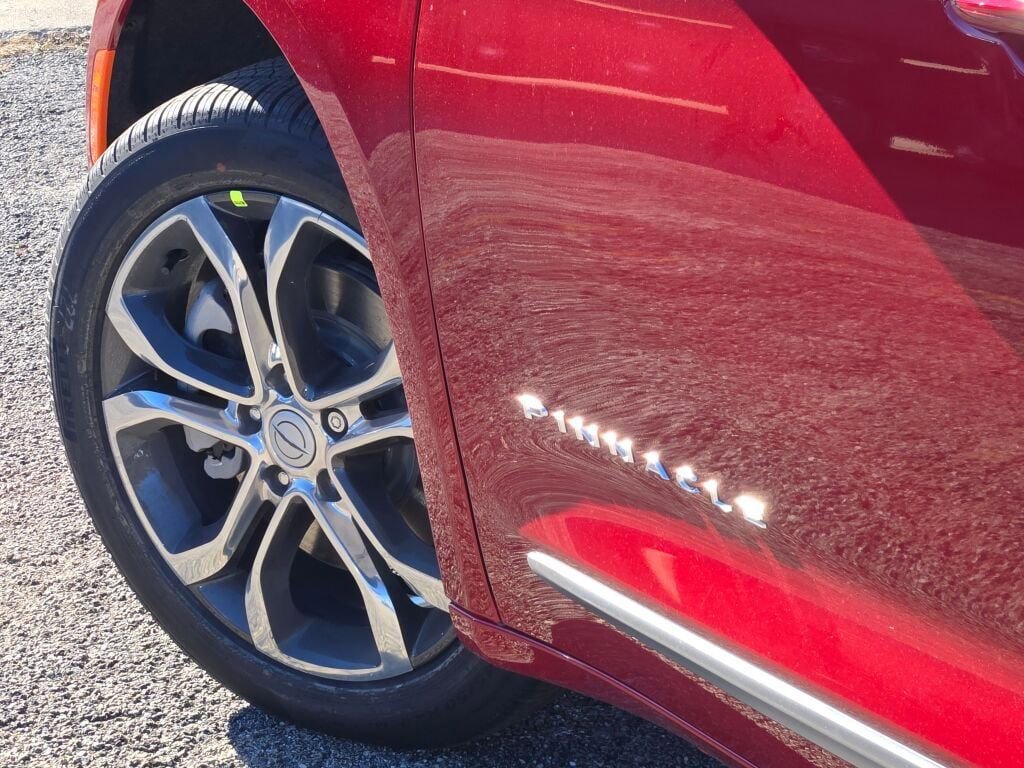 New 2026 Chrysler Pacifica Pinnacle image 17