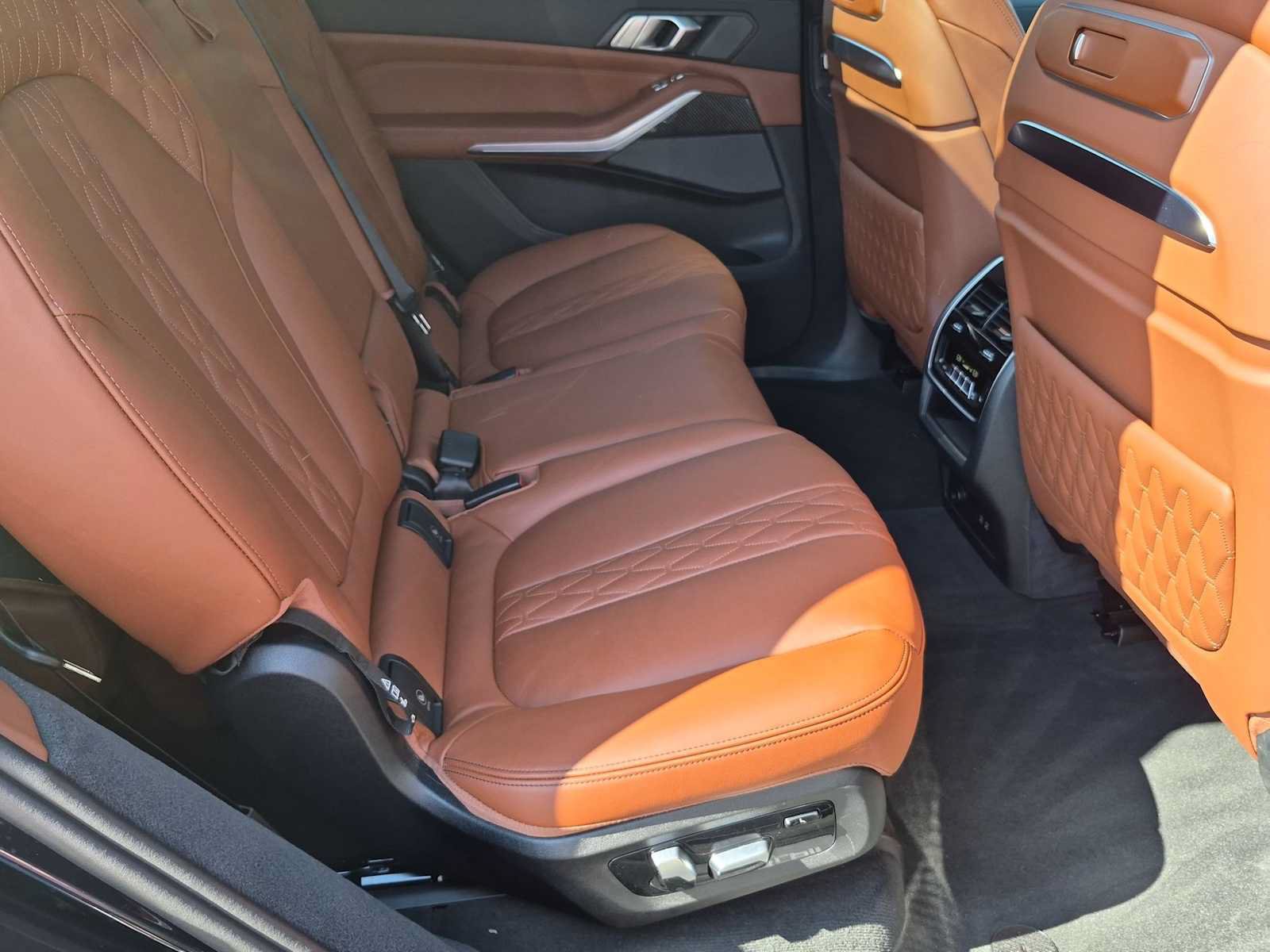 Used 2024 BMW ALPINA XB7 AWD/4WD image 22