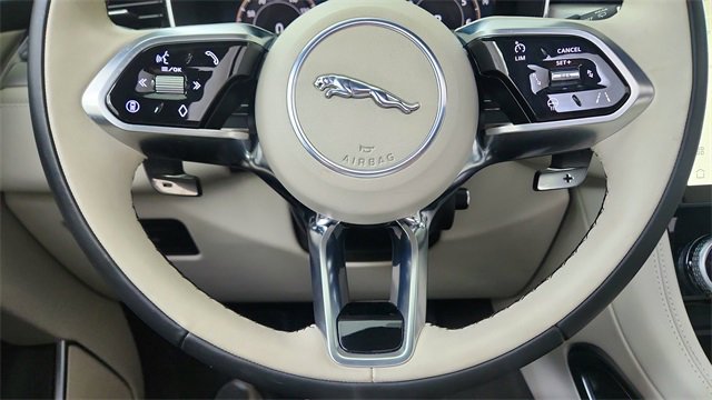 Used 2025 Jaguar F-PACE R-Dynamic S image 38