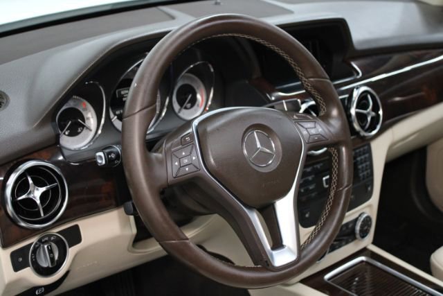 Used 2014 Mercedes-Benz GLK 350 4MATIC image 14
