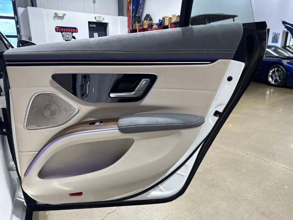Used 2022 Mercedes-Benz EQS 450+ Sedan image 29