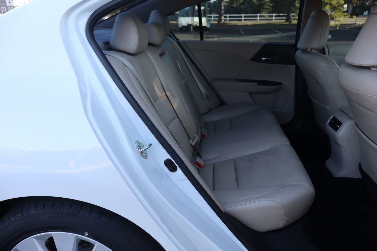Used 2015 Honda Accord EX-L image 21