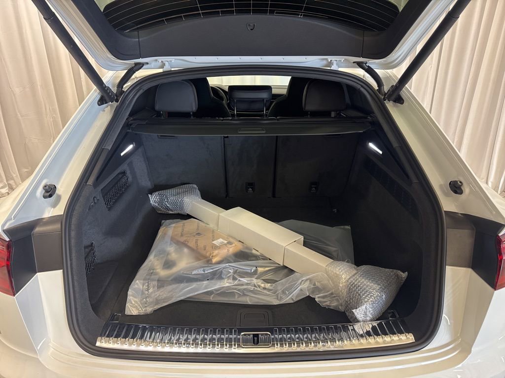 New 2026 Audi SQ8 Prestige image 29