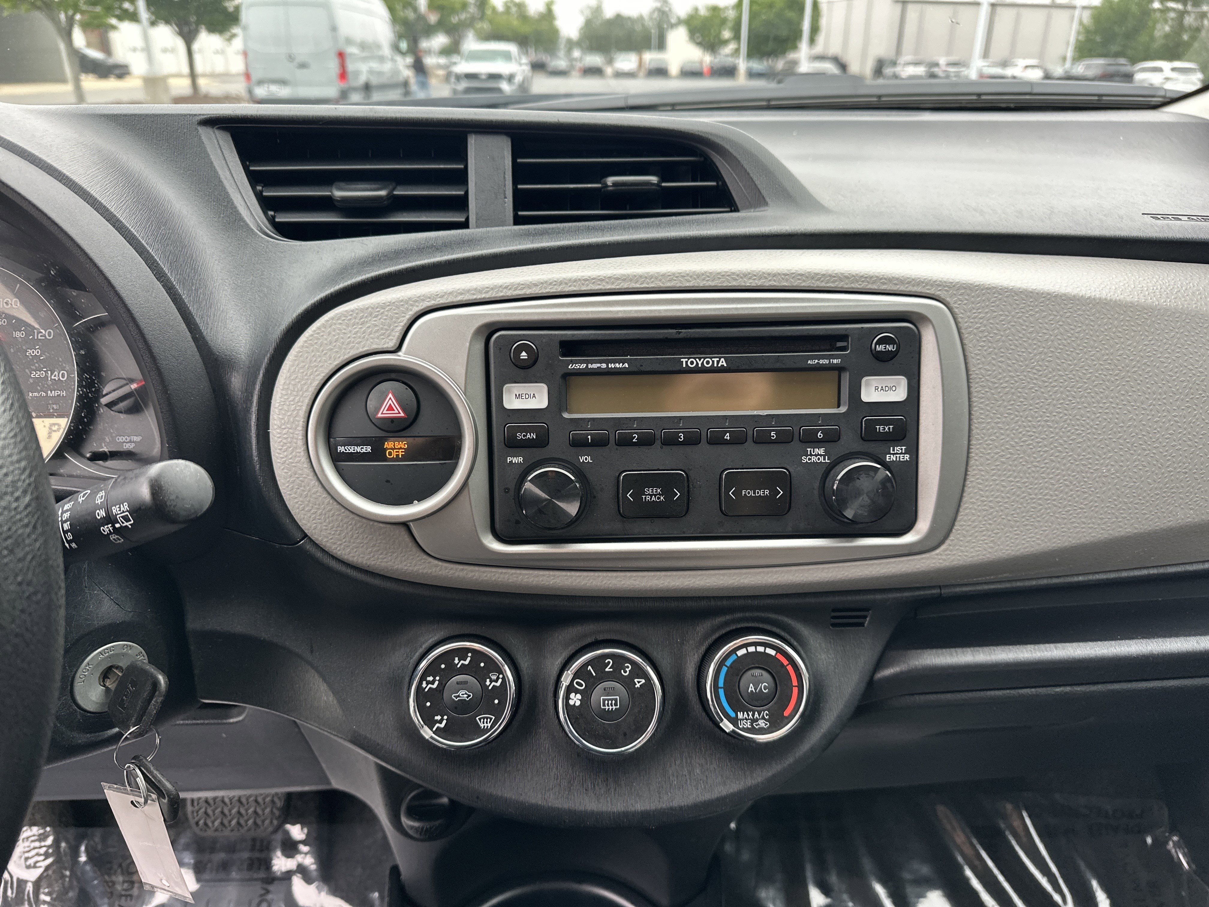 Used 2012 Toyota Yaris L FWD image 25