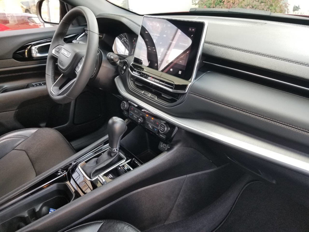 Certified 2023 Jeep Compass Limited image 11