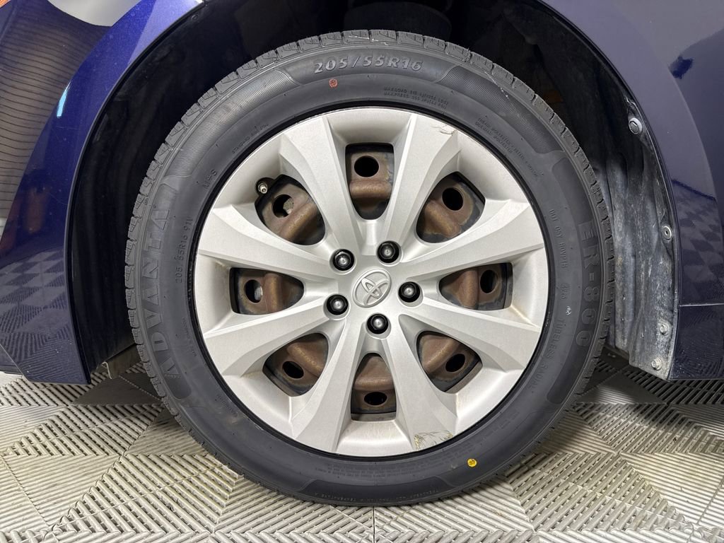 Used 2021 Toyota Corolla LE image 20