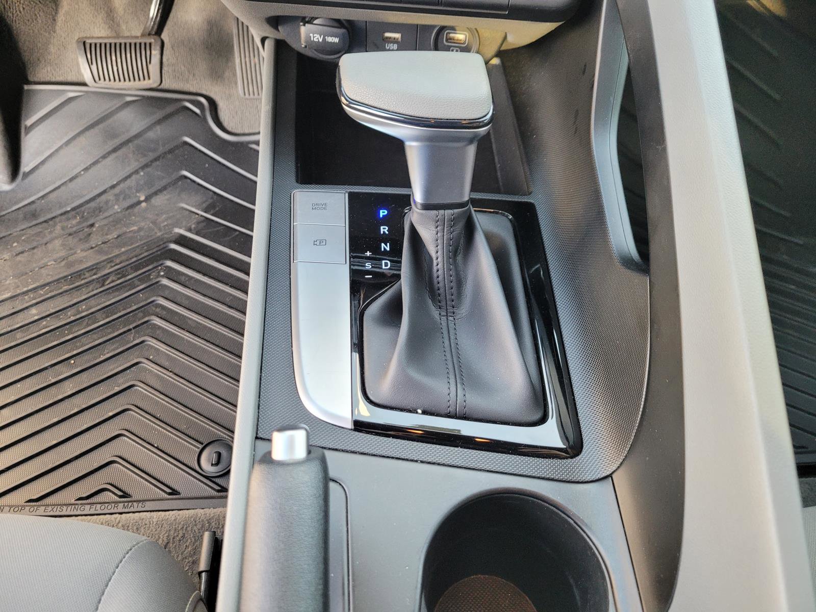 Used 2023 Hyundai Elantra SEL w/ Cargo Package image 25