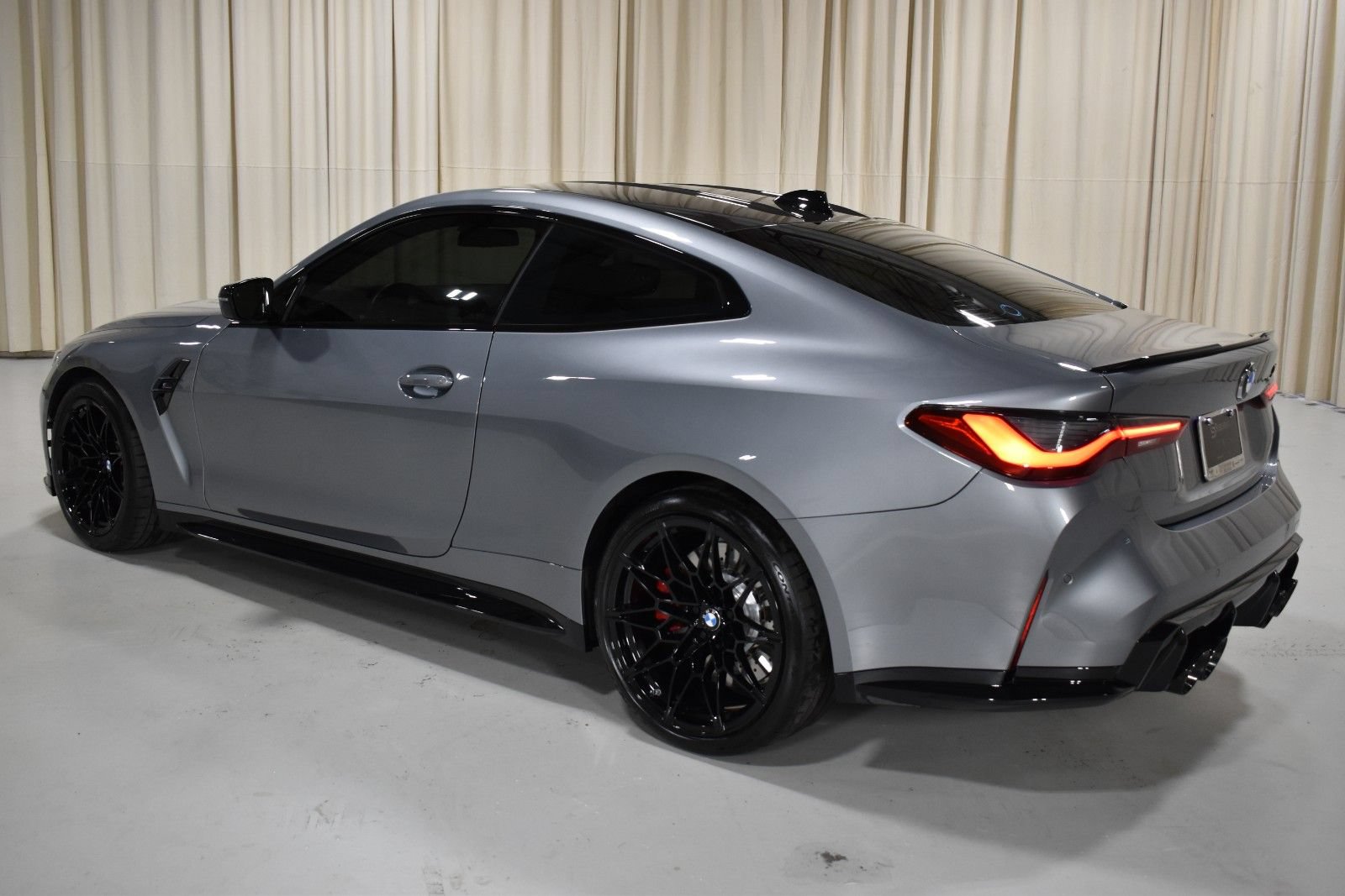 Used 2023 BMW M4 Competition RWD image 7