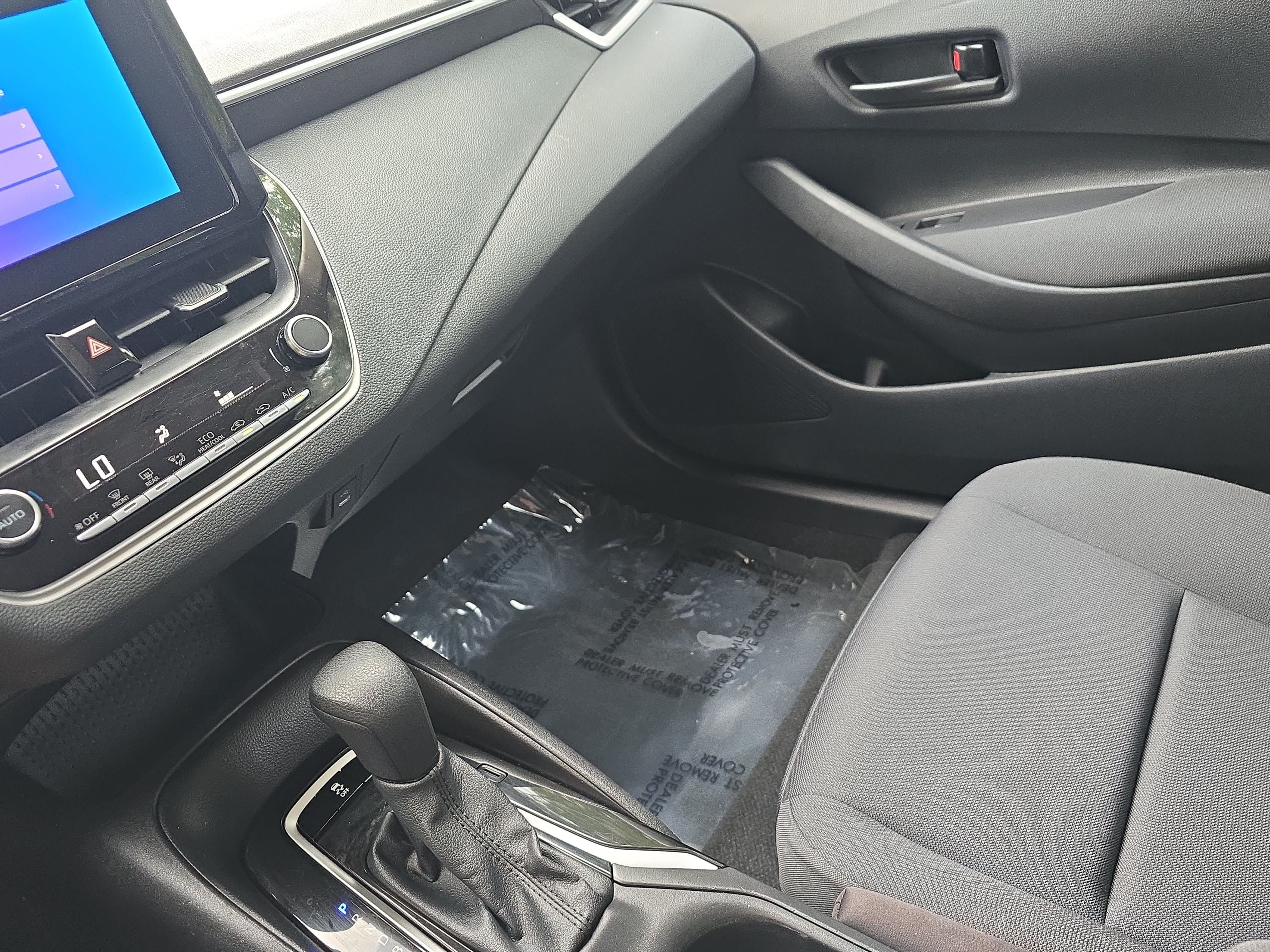 Used 2025 Toyota Corolla LE FWD image 22