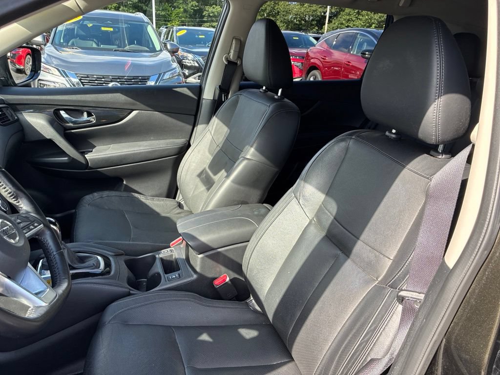 Certified 2017 Nissan Rogue SL w/ SL Premium Package AWD/4WD image 16