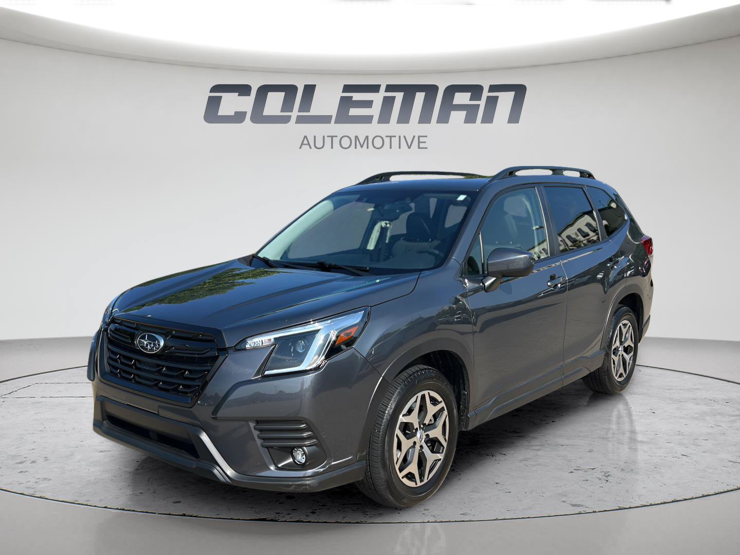 Used 2024 Subaru Forester Premium AWD/4WD image 1