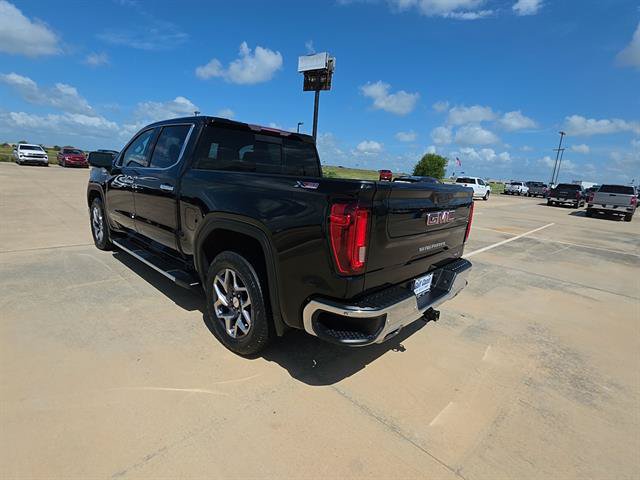 Used 2022 GMC Sierra 1500 SLT AWD/4WD image 4