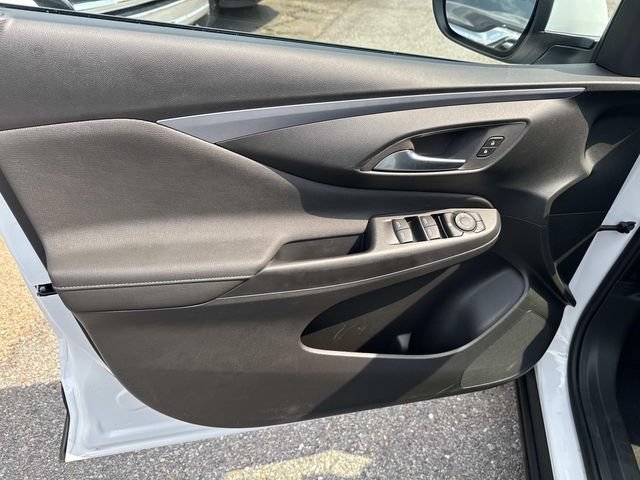 Used 2026 Buick Envista Preferred FWD image 25