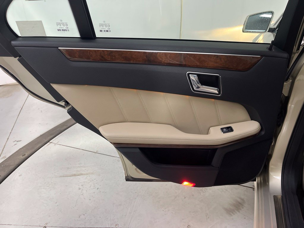 Used 2010 Mercedes-Benz E 350 Sedan image 27