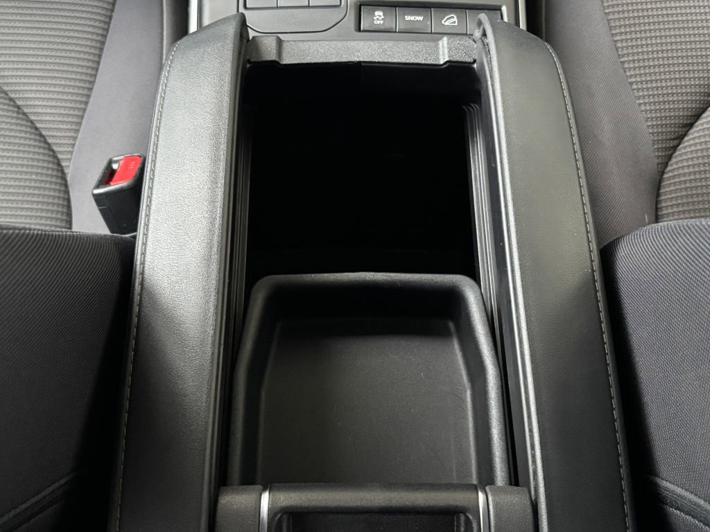 Used 2022 Toyota Highlander LE image 18