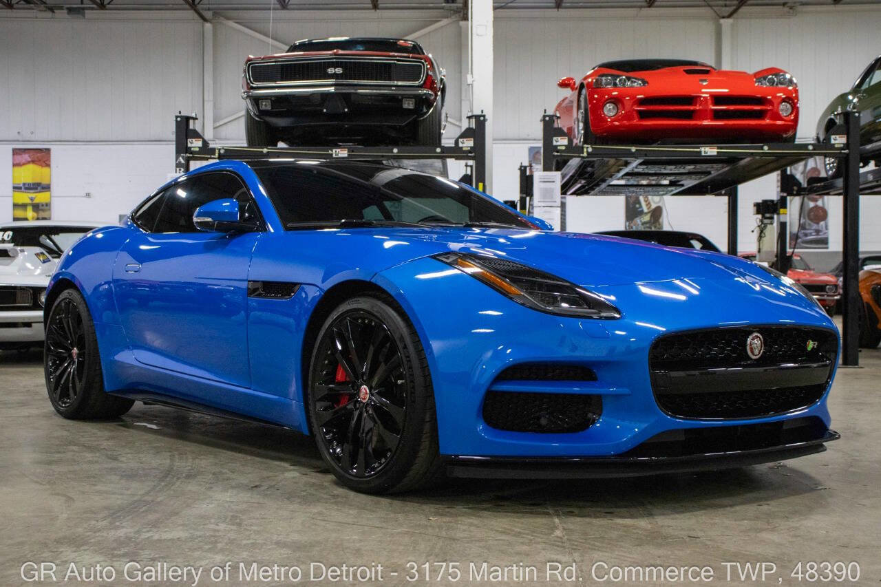 Used 2020 Jaguar F-TYPE R image 10