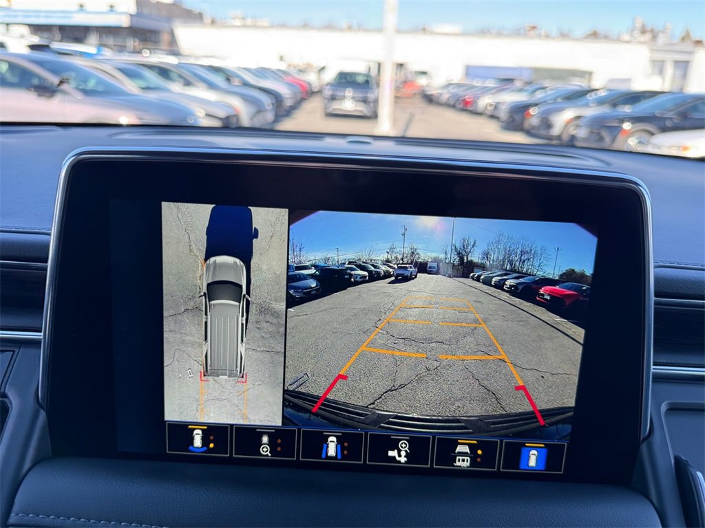 Used 2023 Chevrolet Tahoe Z71 w/ Luxury Package image 17