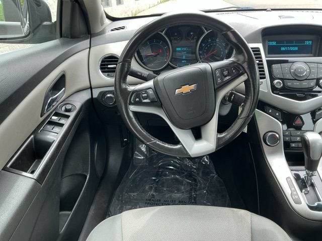 Used 2014 Chevrolet Cruze LT FWD image 15