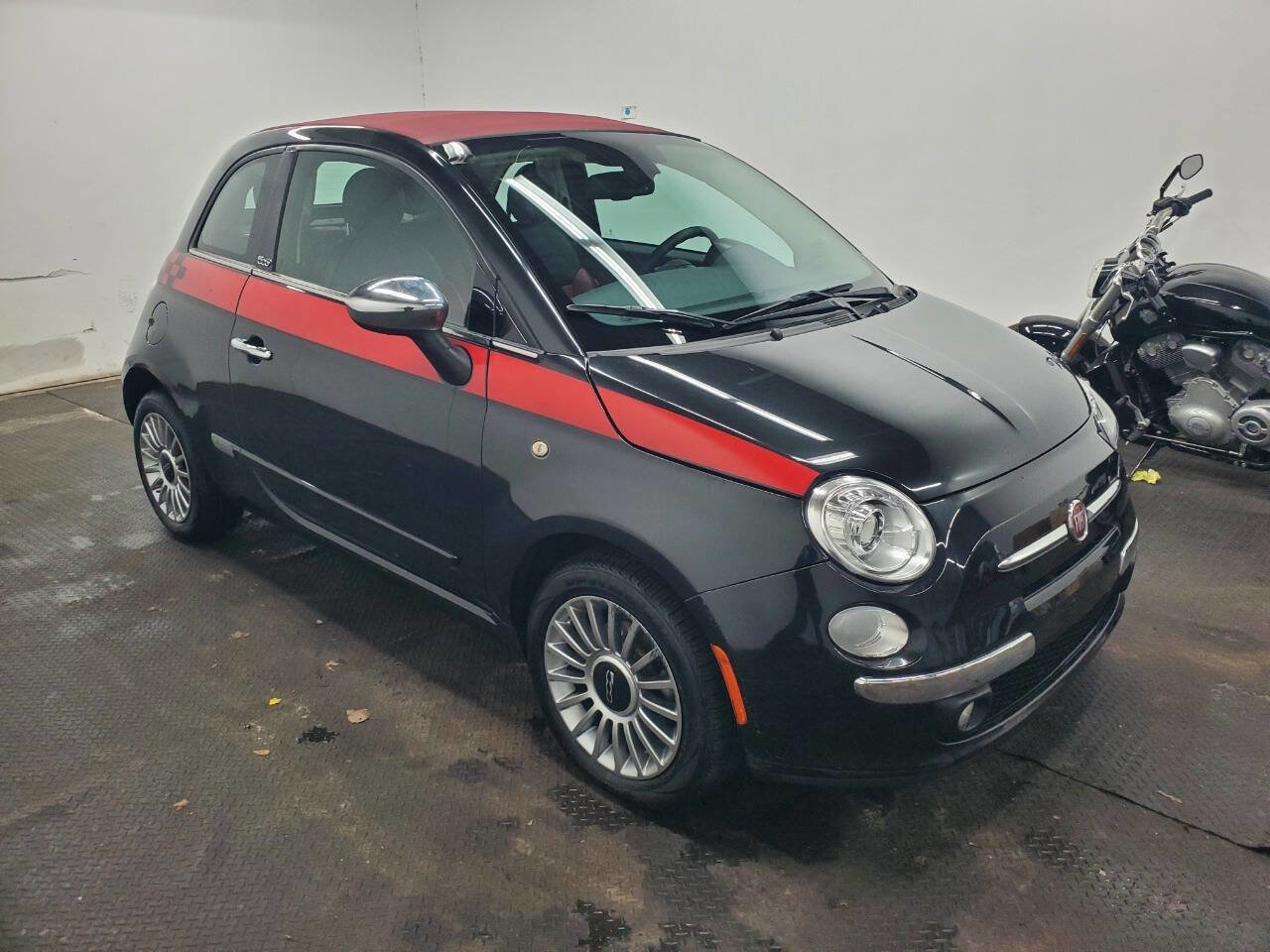 Used 2013 FIAT 500 Lounge w/ Luxury Leather Pkg image 3