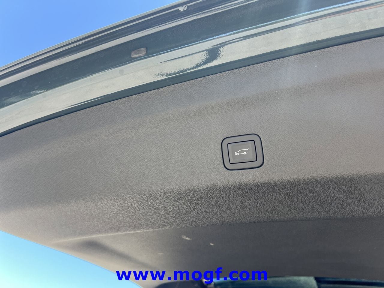 Used 2026 GMC Yukon XL AT4 Ultimate AWD/4WD image 25