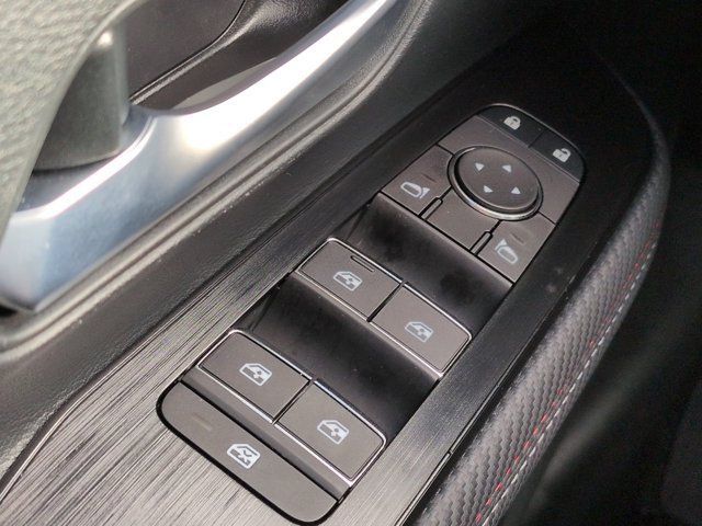 Used 2025 Nissan Kicks SR FWD image 21