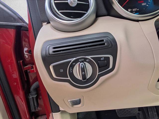 Used 2021 Mercedes-Benz GLC 300 4MATIC image 19