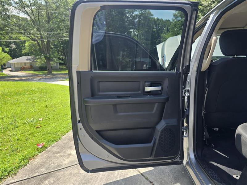 Used 2019 RAM 3500 Tradesman image 20