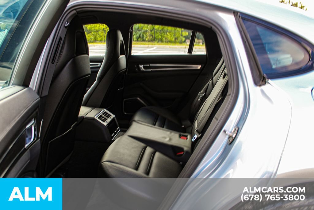 Used 2023 Porsche Panamera 4 Platinum Edition w/ Sportdesign Package image 18