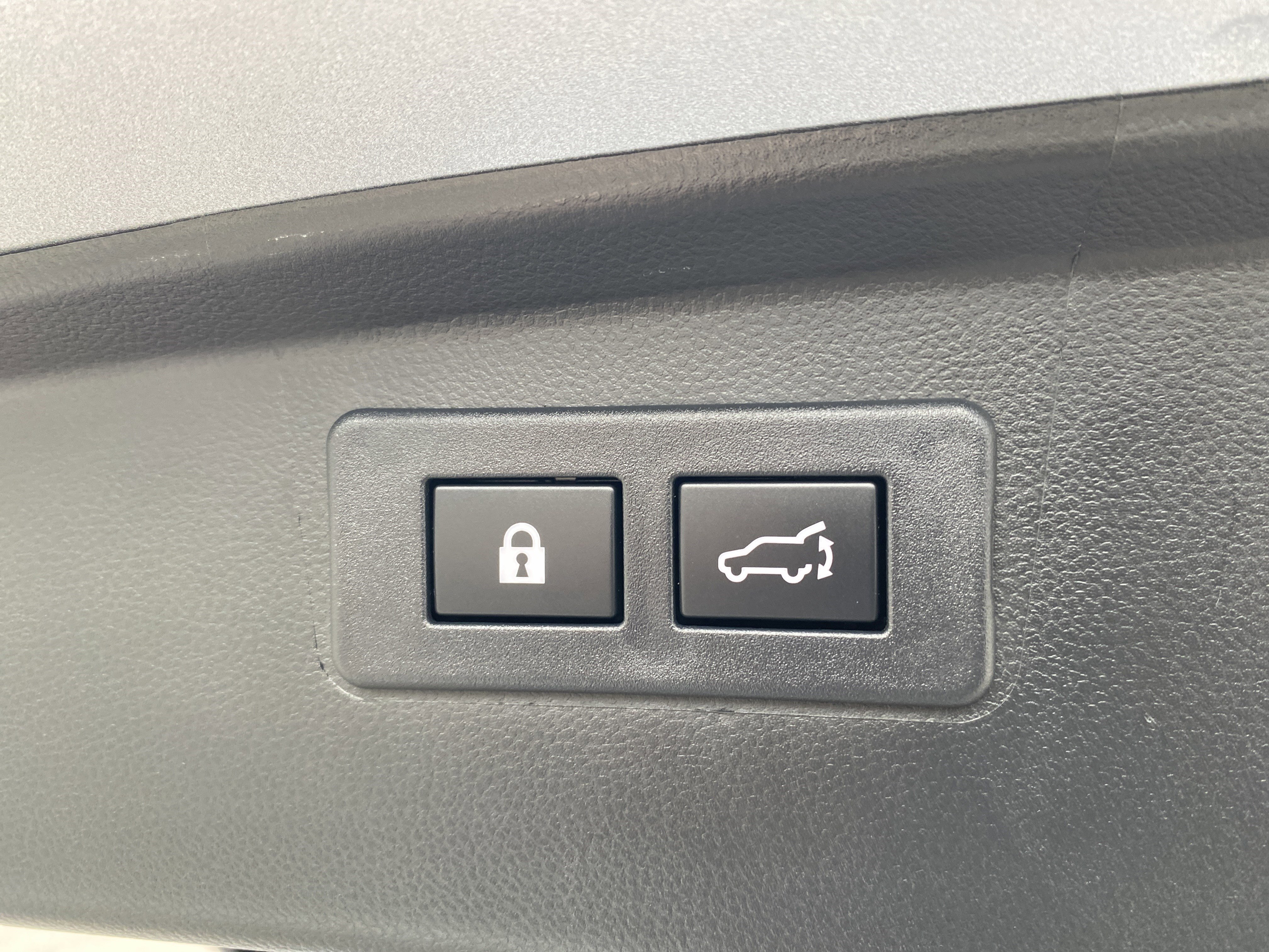 Used 2025 Subaru Outback Touring image 37