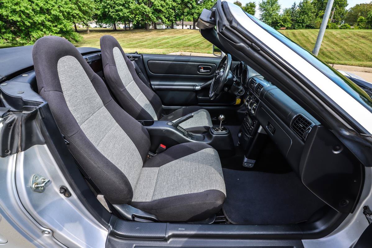 Used 2003 Toyota MR2 RWD image 36