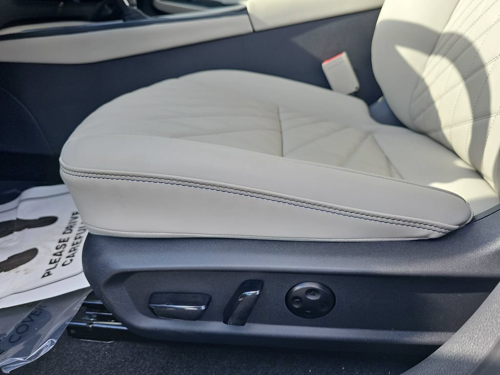 New 2026 Nissan Sentra SL w/ Floor Mat Package FWD image 33