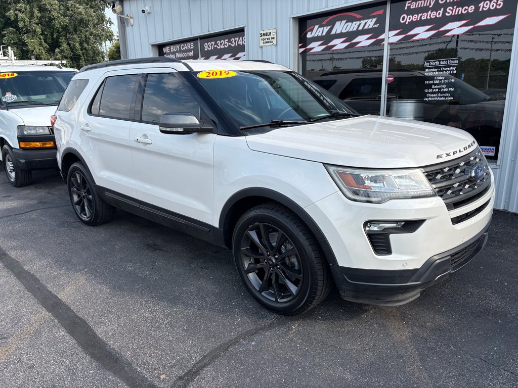 Used 2019 Ford Explorer XLT w/ Equipment Group 202A AWD/4WD image 1