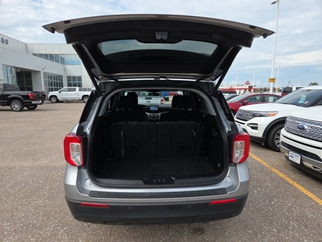 Used 2022 Ford Explorer XLT image 5