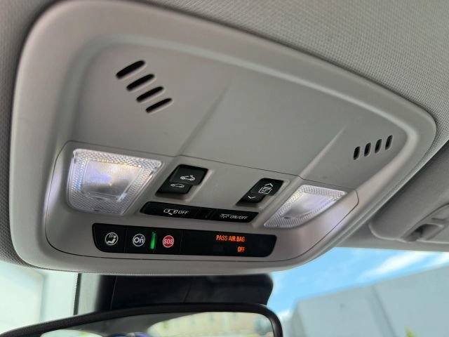 Used 2020 Chevrolet Malibu Premier FWD image 32