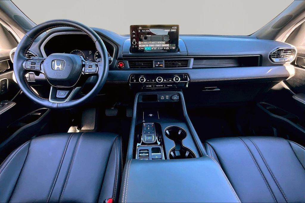 Certified 2025 Honda Pilot TrailSport image 7