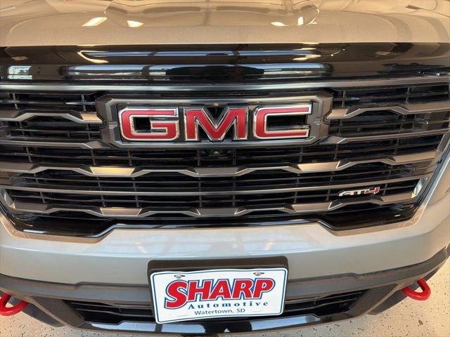 Used 2025 GMC Acadia AT4 w/ LPO, Floor Liner Package image 12