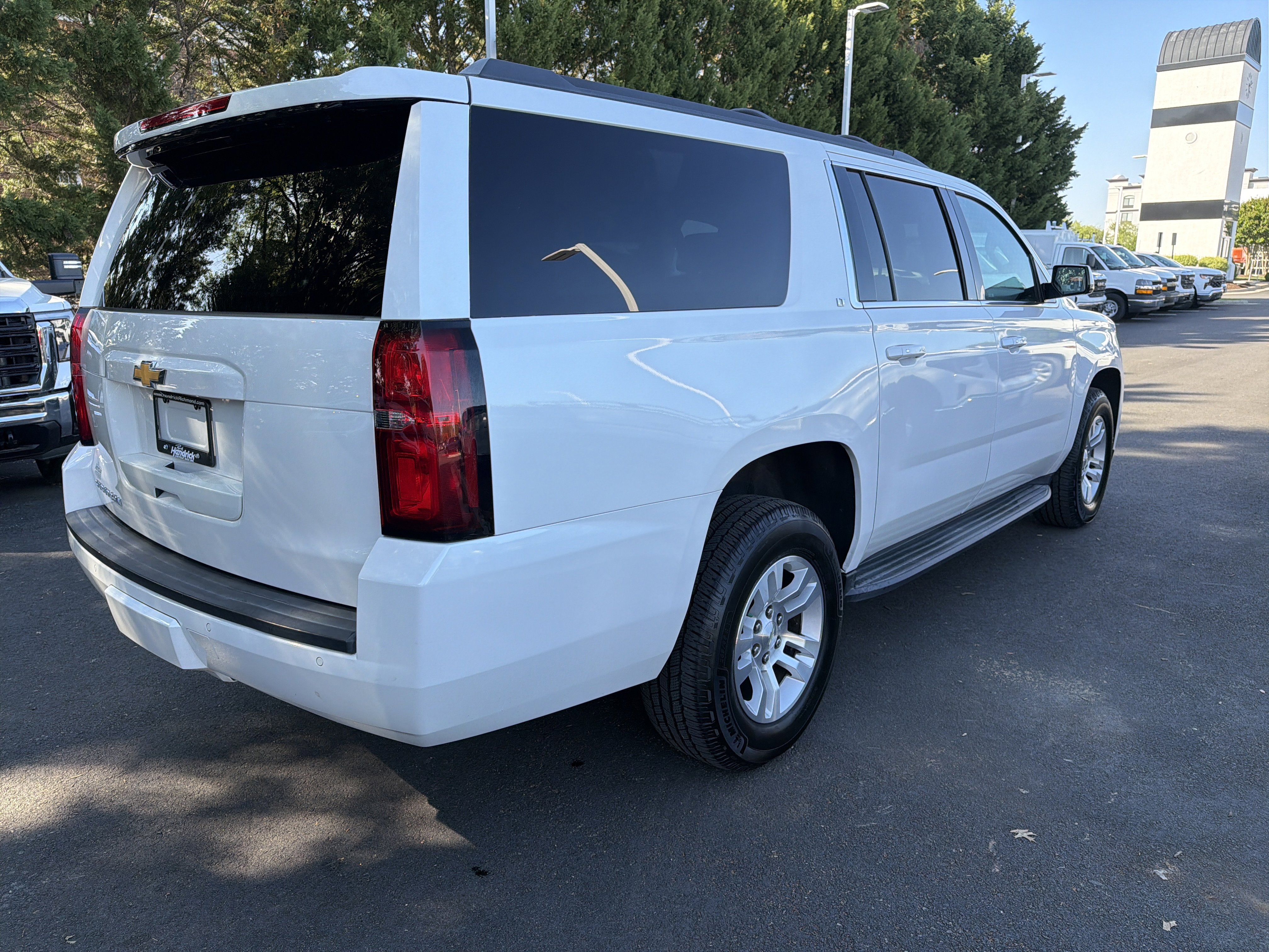 Used 2019 Chevrolet Suburban LT AWD/4WD image 10