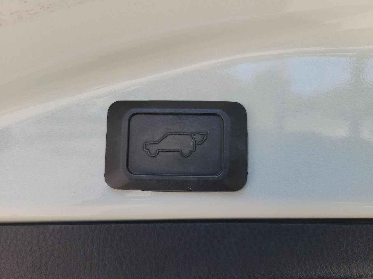 Used 2014 Toyota RAV4 Limited FWD image 9