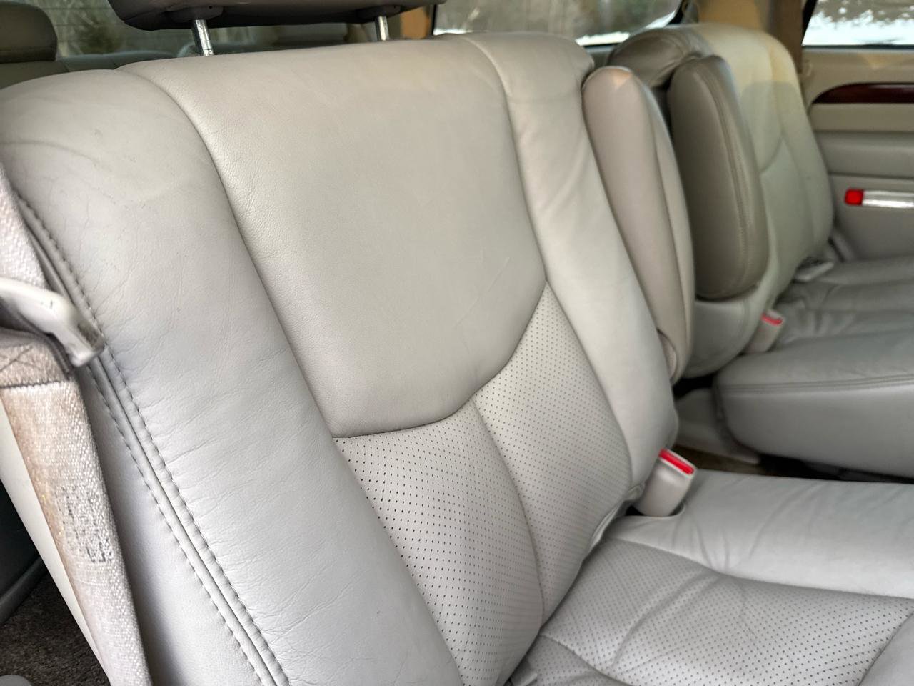 Used 2003 Cadillac Escalade AWD w/ Marketing Vehicle Package image 25
