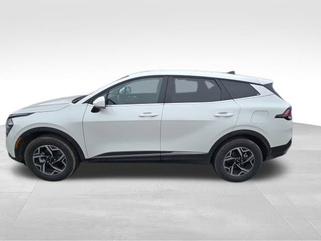 Used 2024 Kia Sportage LX image 4