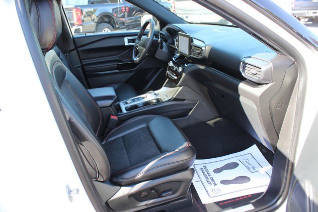 Used 2023 Ford Explorer ST-Line w/ Class IV Trailer Tow Package image 16