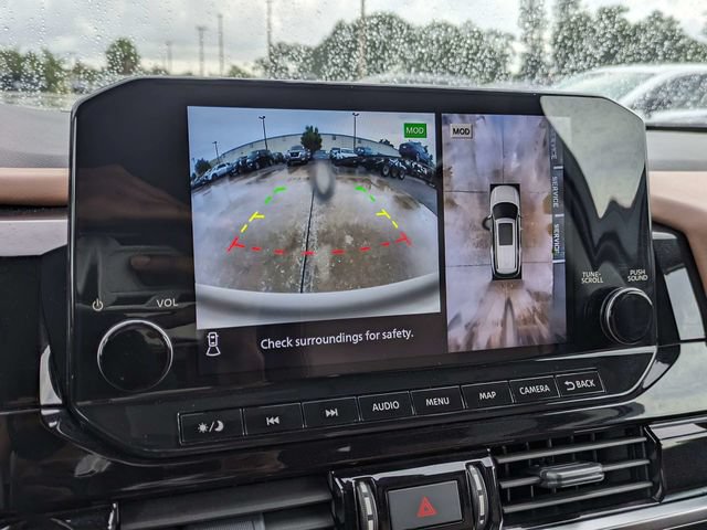 Used 2024 Nissan Pathfinder Platinum FWD image 25