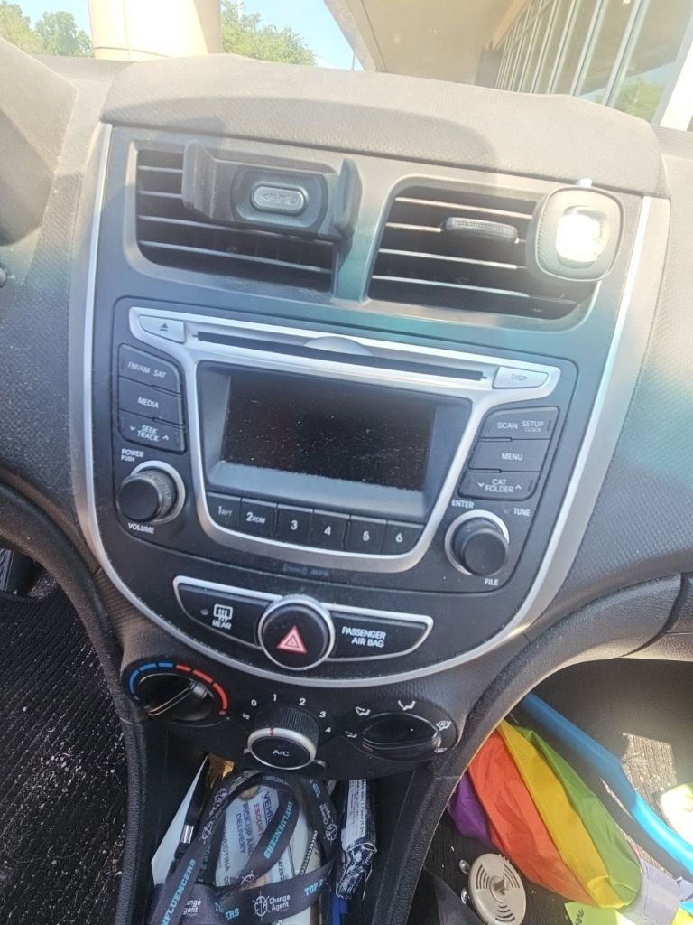 Used 2014 Hyundai Accent GS FWD image 15