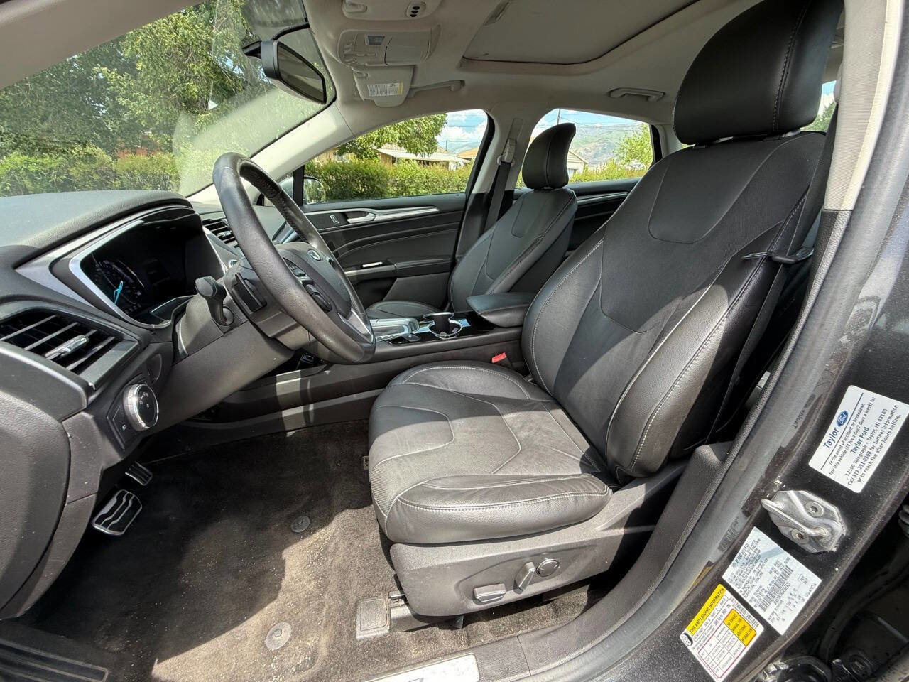 Used 2016 Ford Fusion Titanium FWD image 10