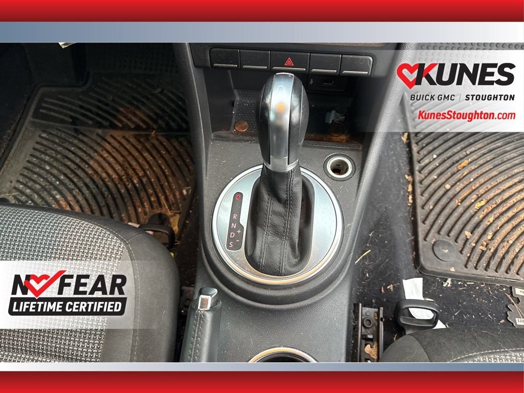 Used 2018 Volkswagen Beetle 2.0T S FWD image 20